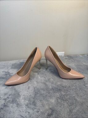 NWOT Mix No. 6 Danyah-C Nude Patent Clear Lucite Pumps - Size 6.5